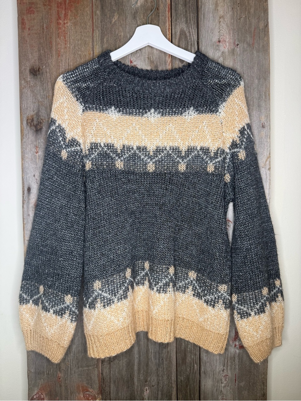 100% Mohair Cozy Grey and Cream Fair Isle Knit Sweater Small